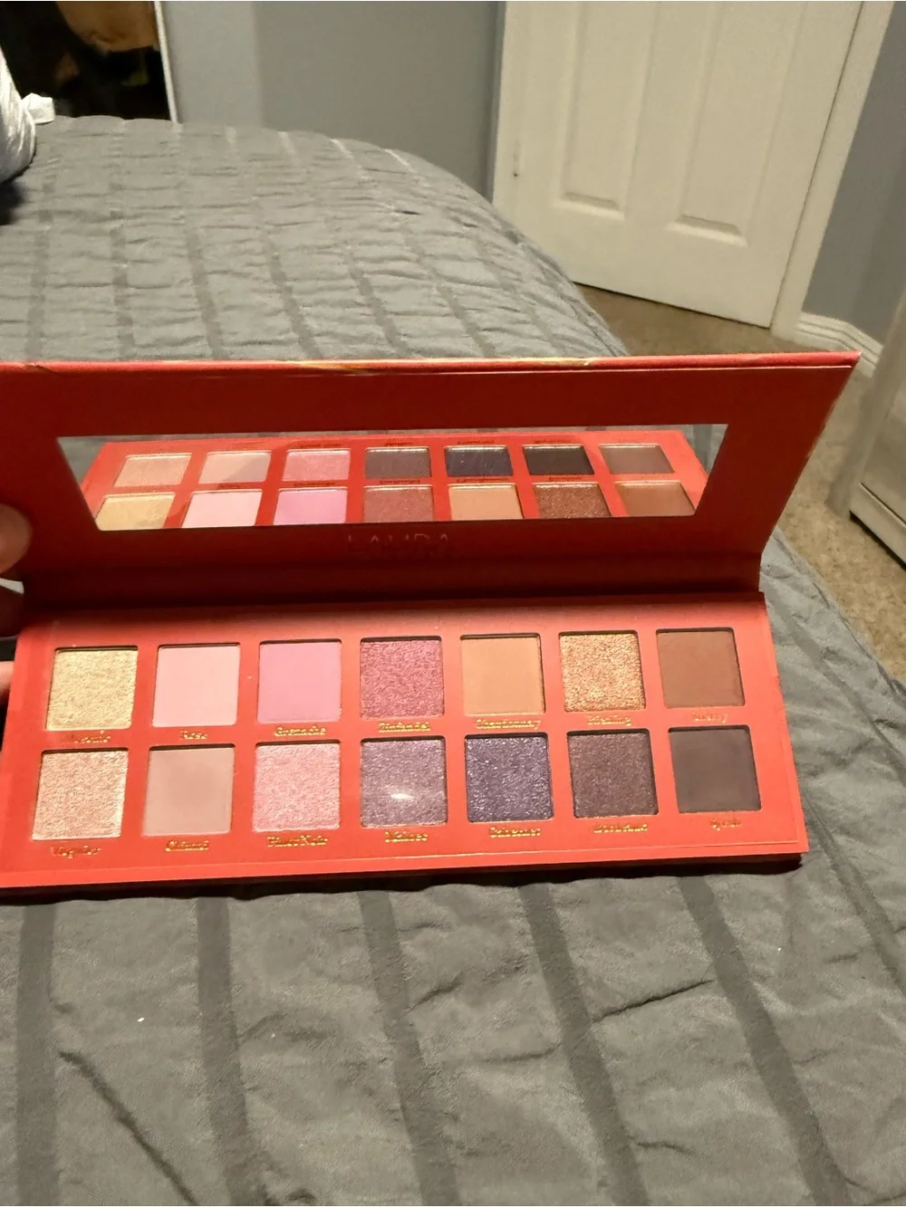 Laura Geller The Casual Collection Eyeshadow Palette - Red Floral Packaging